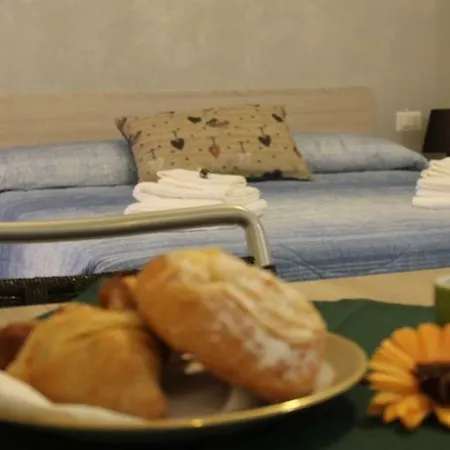 Station Apartment *